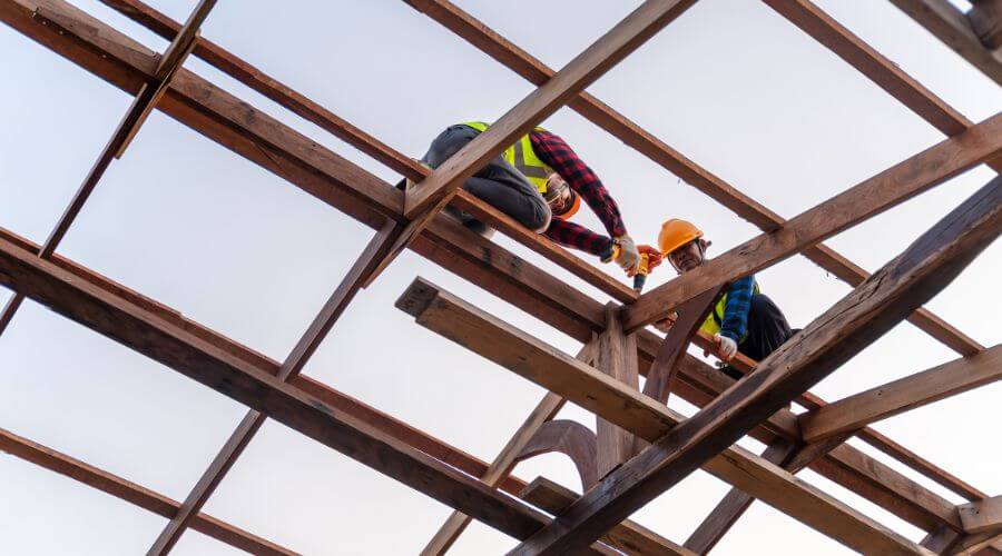 Professional gutter cleaning services in Zanesville, OH